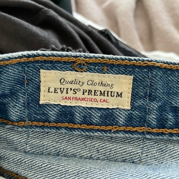 Levi High Waisted Button Up Shorts - Picture 5 of 6